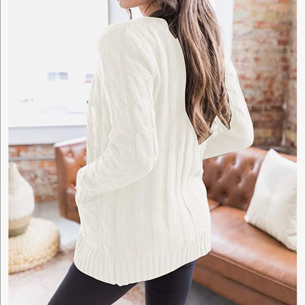 NWT Women's Long Sleeve Cable Knit Sweater - Picture 3 of 5